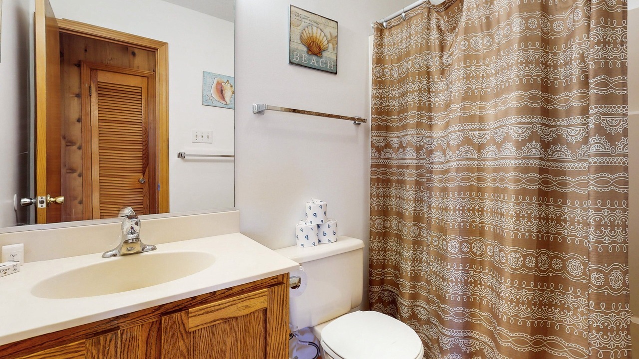 Photo of Bathroom in Waves