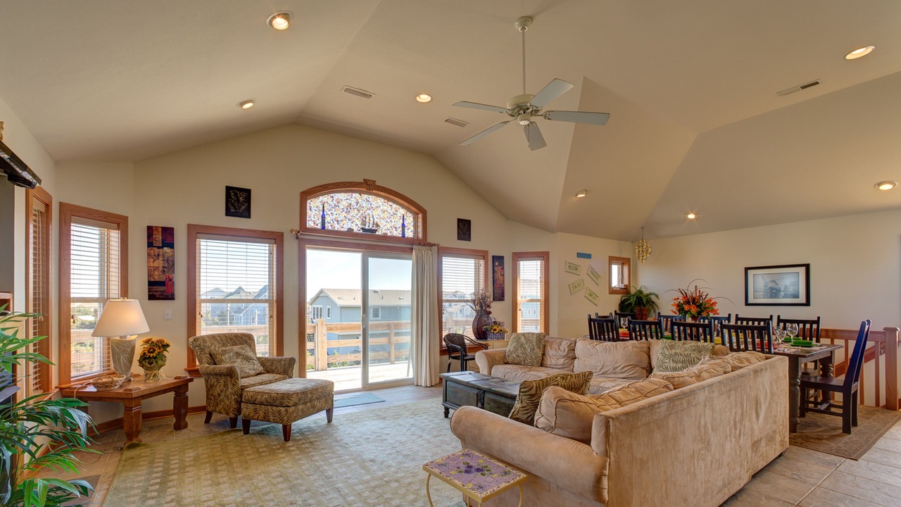 Photo of Livingroom in Waves