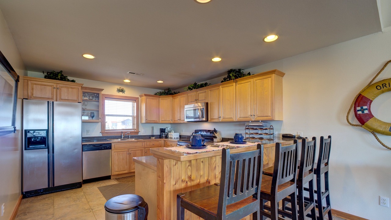Photo of Kitchen in Waves