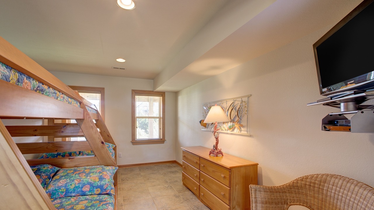 Photo of Bedroom in Waves