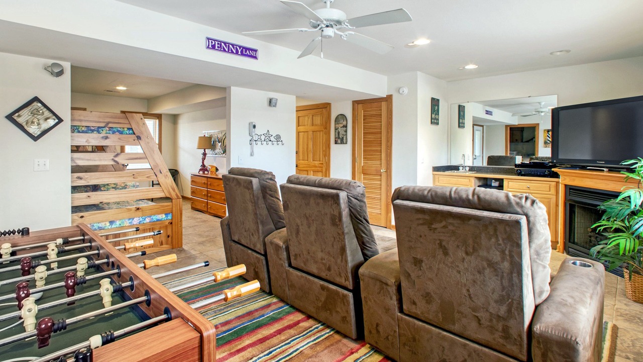 Photo of Bedroom in Waves