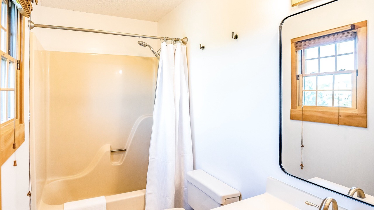 Photo of Bathroom in Palisade Acres