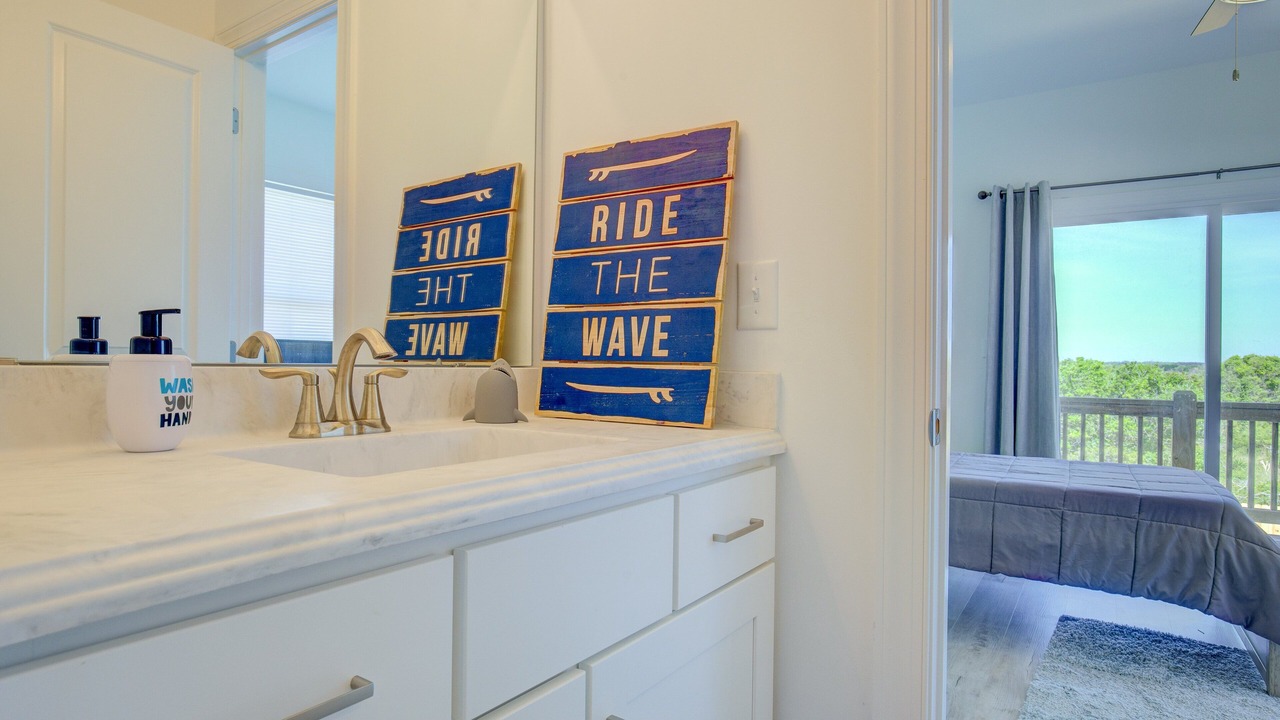 Photo of Bathroom in Ocean City Beach