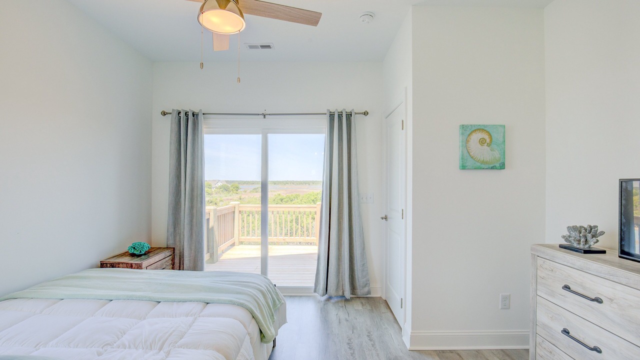 Photo of Bedroom in Ocean City Beach