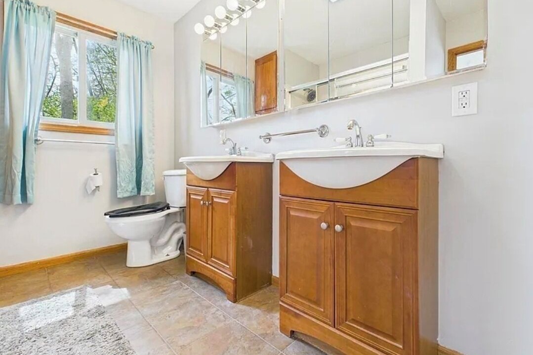 Photo of Bathroom in Argyle