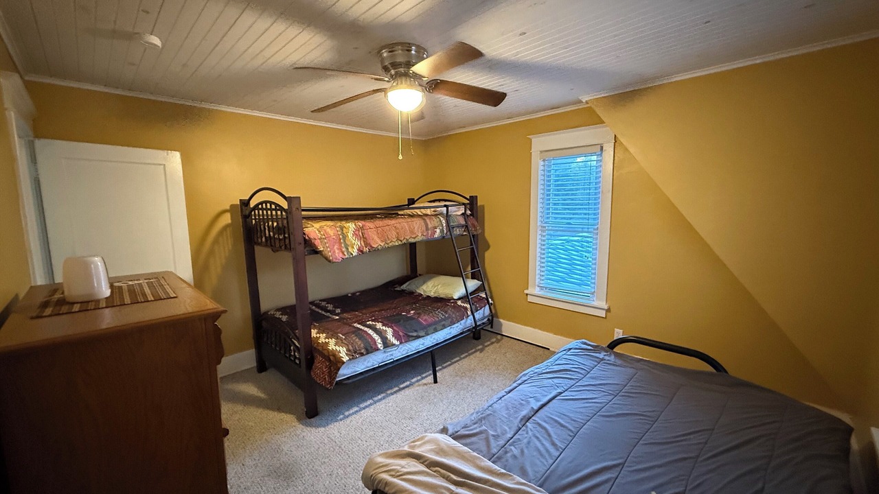 Photo of Bedroom in Thendara