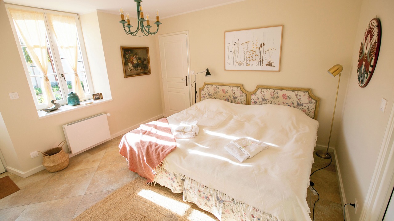 Photo of Bedroom in Tremblay-les-Villages