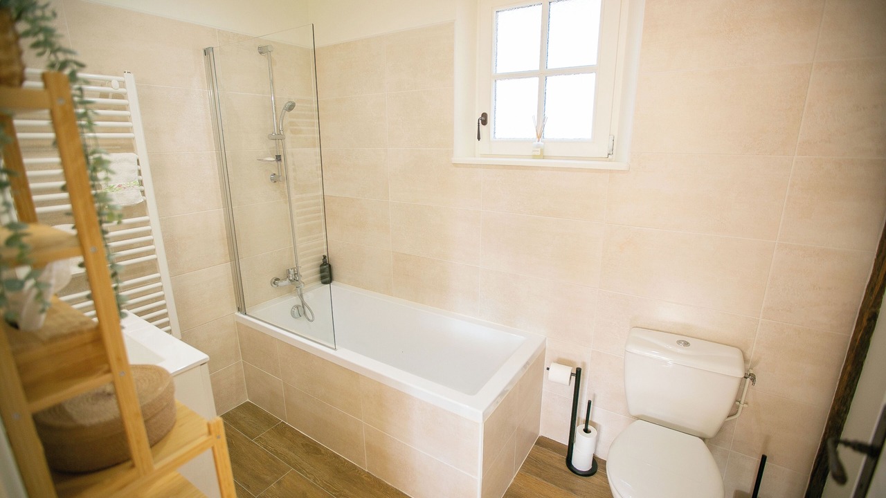 Photo of Bathroom in Tremblay-les-Villages