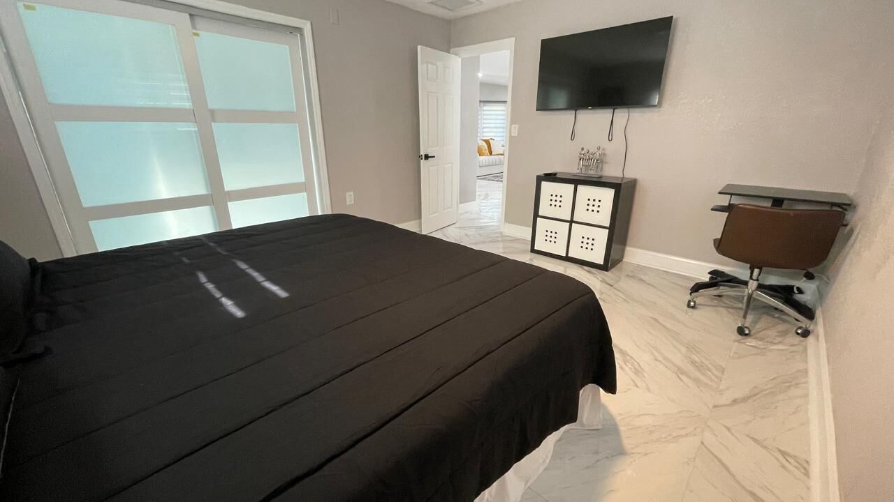 Photo of Bedroom in Capri Isle