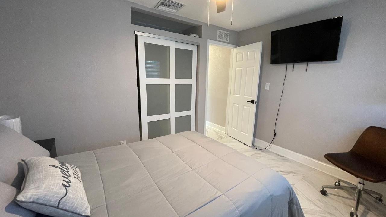 Photo of Bedroom in Capri Isle
