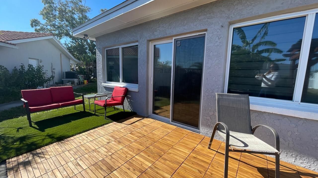 Photo of Patio Balcony in Capri Isle