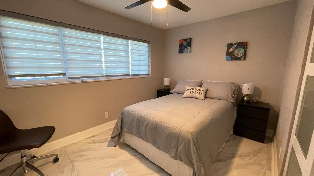 Photo of Bedroom in Capri Isle