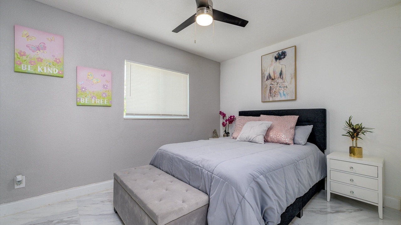 Photo of Bedroom in Capri Isle