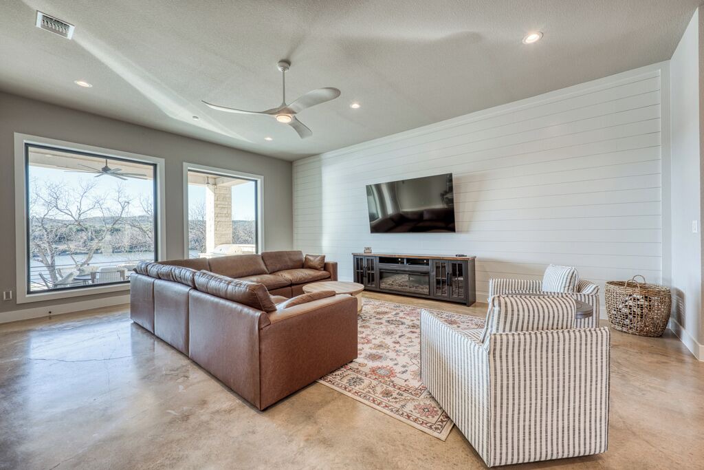 Photo of Livingroom in Burnet