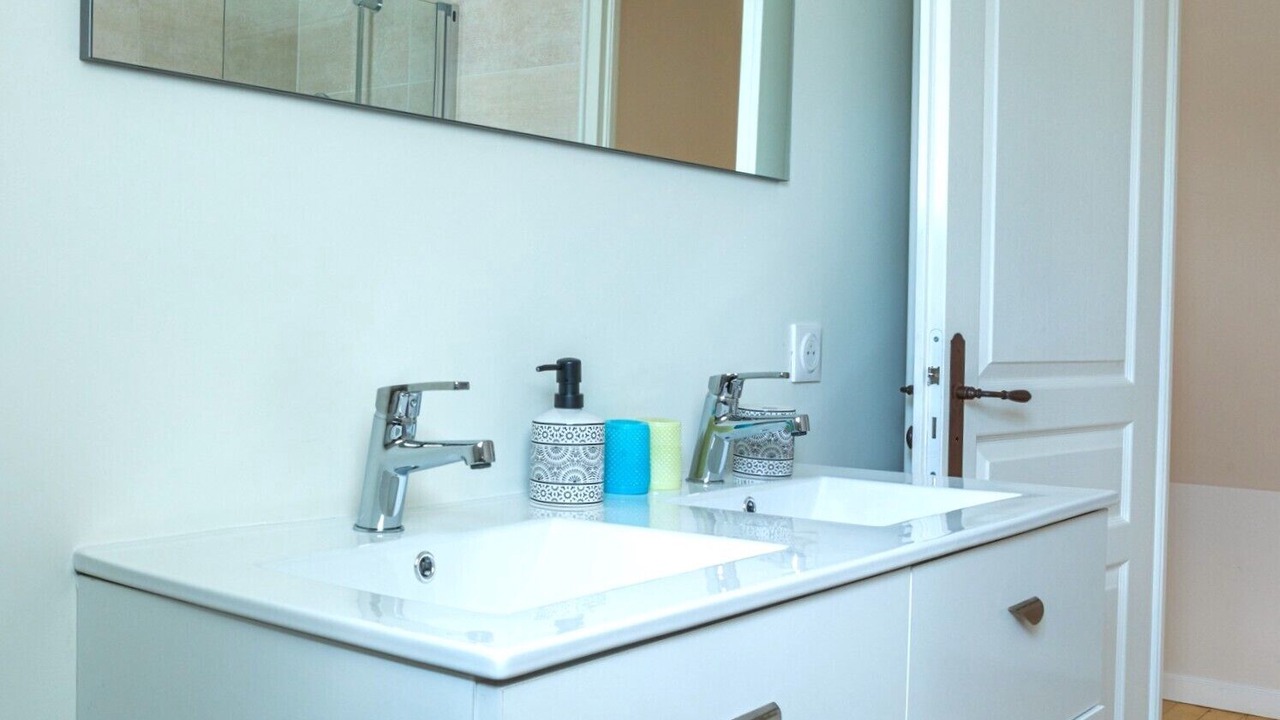 Photo of Bathroom in Tremblay-les-Villages