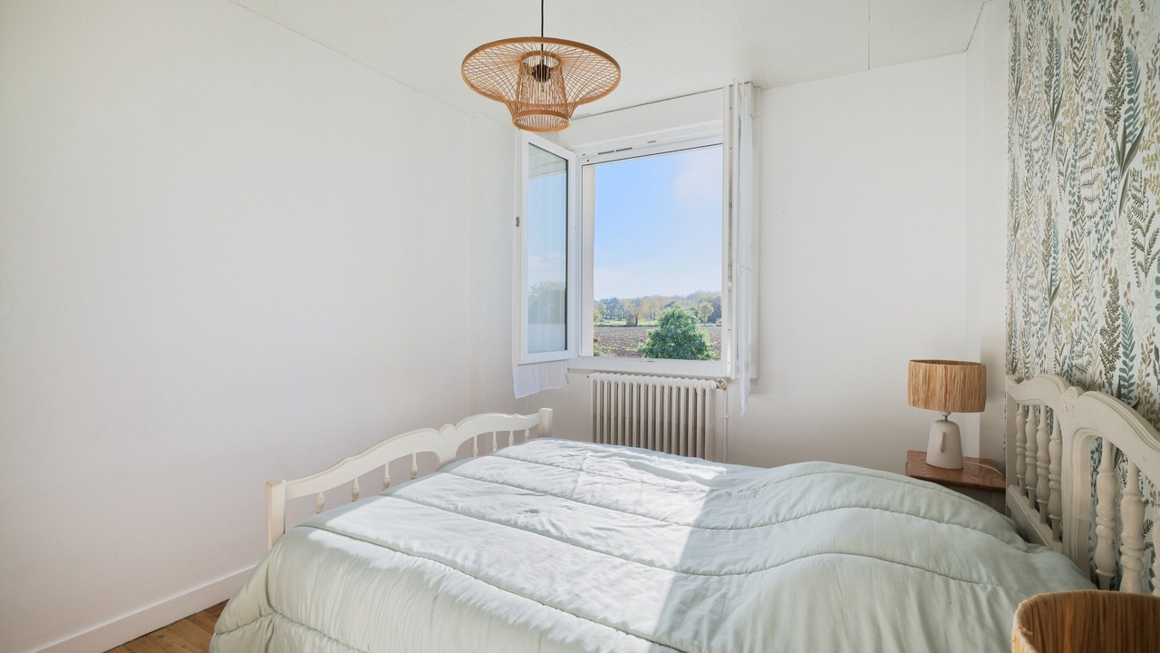 Photo of Bedroom in Neant-sur-Yvel
