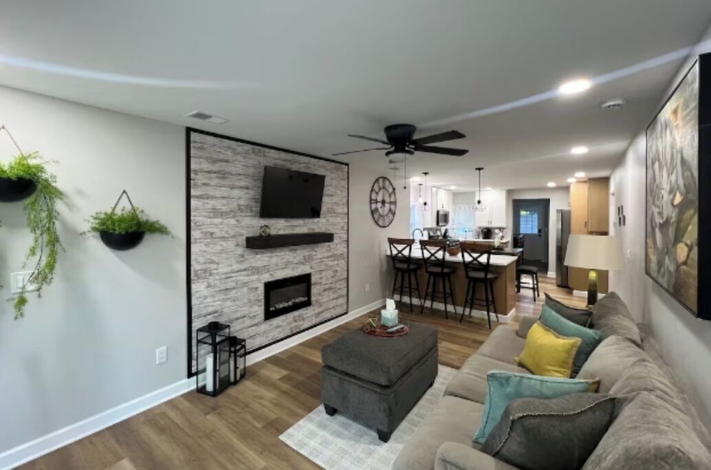 Photo of Livingroom in Howland Corners