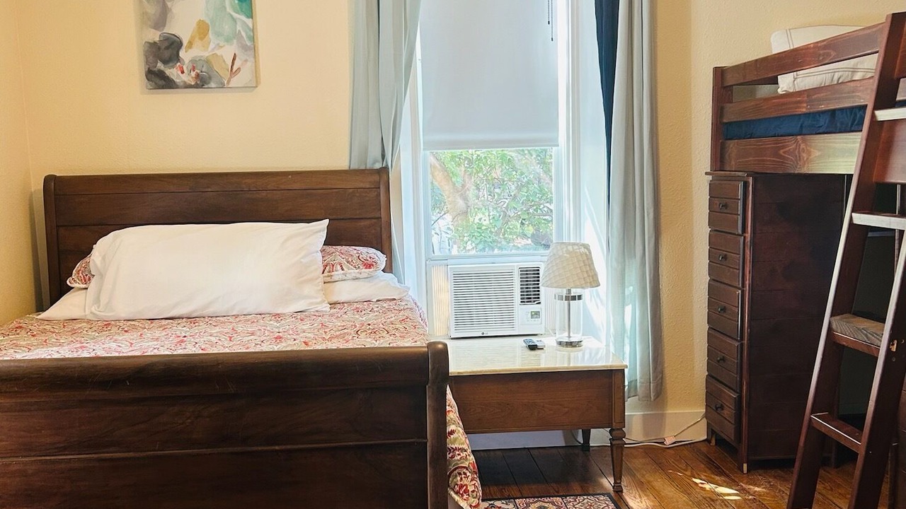 Photo of Bedroom in Mason