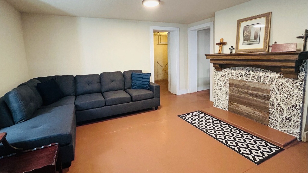 Photo of Livingroom in Mason
