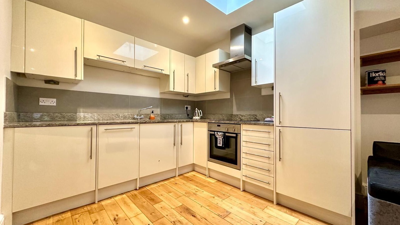 Photo of Others in Shoscombe