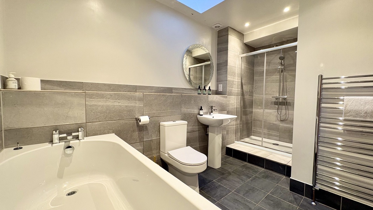 Photo of Bedroom in Shoscombe