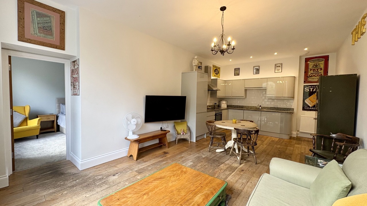 Photo of Others in Shoscombe