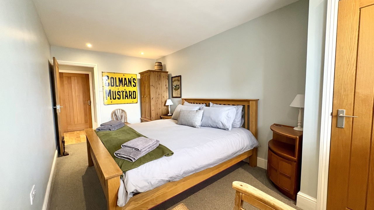 Photo of Others in Shoscombe