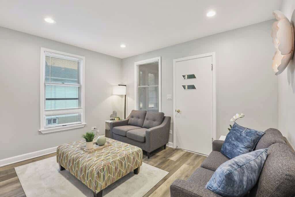 Photo of Livingroom in St. Charles