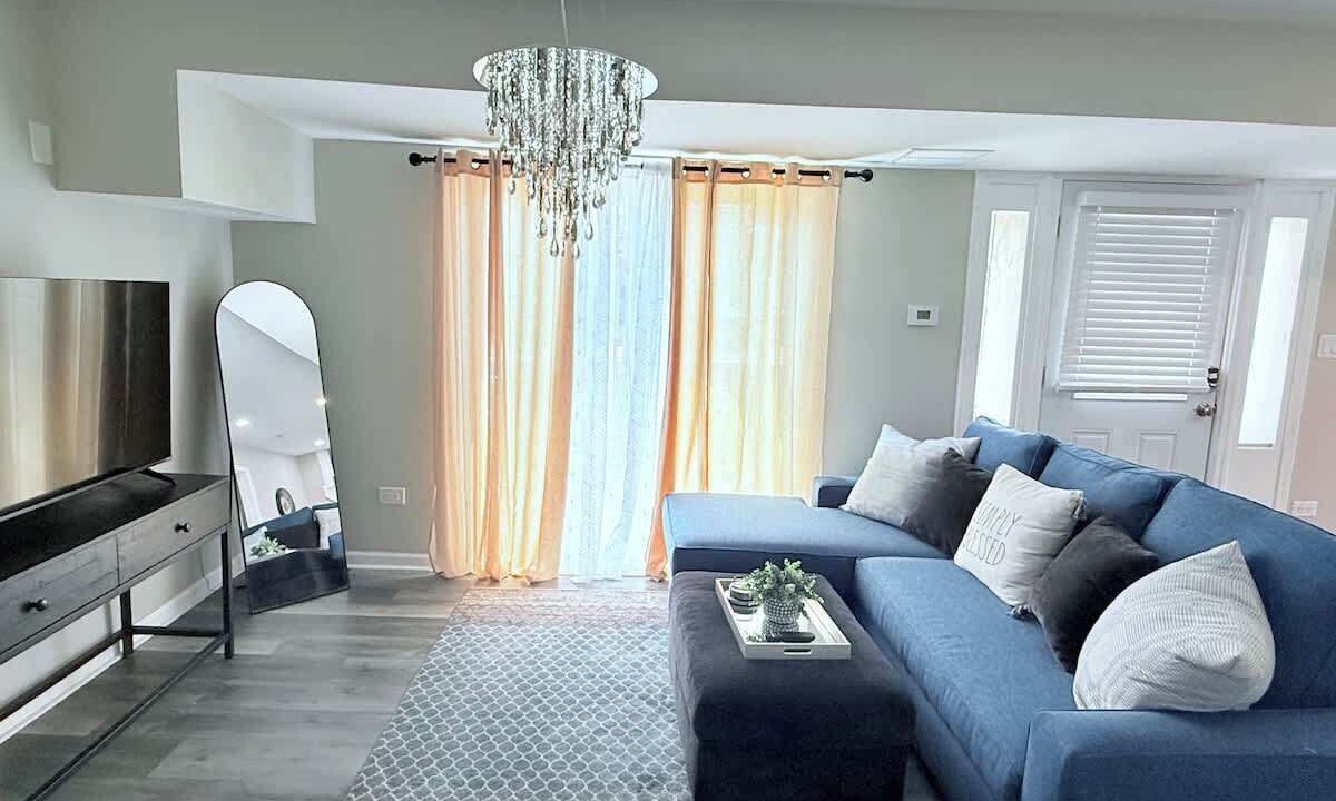 Photo of Livingroom in Franklin Park