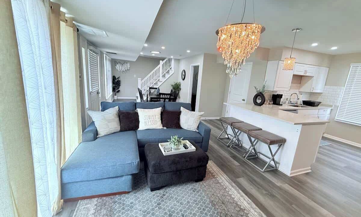 Photo of Livingroom in Franklin Park