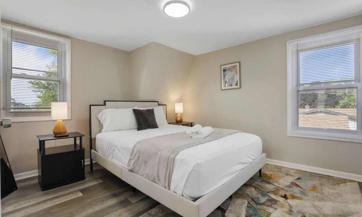 Photo of Bedroom in Franklin Park