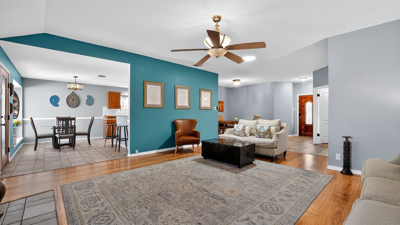 Photo of Livingroom in North San Antonio - SAT