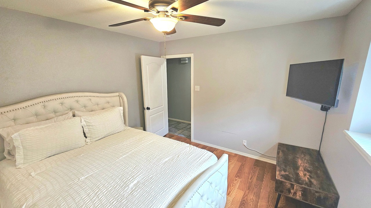 Photo of Bedroom in North San Antonio - SAT