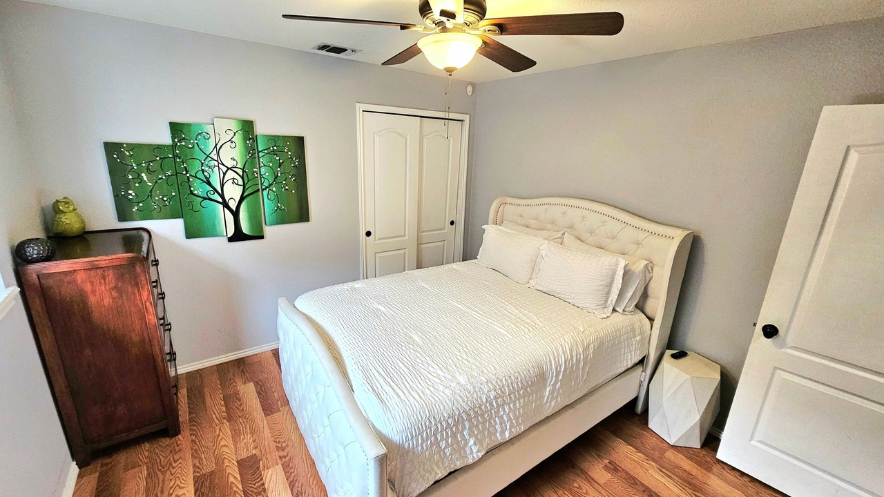 Photo of Bedroom in North San Antonio - SAT