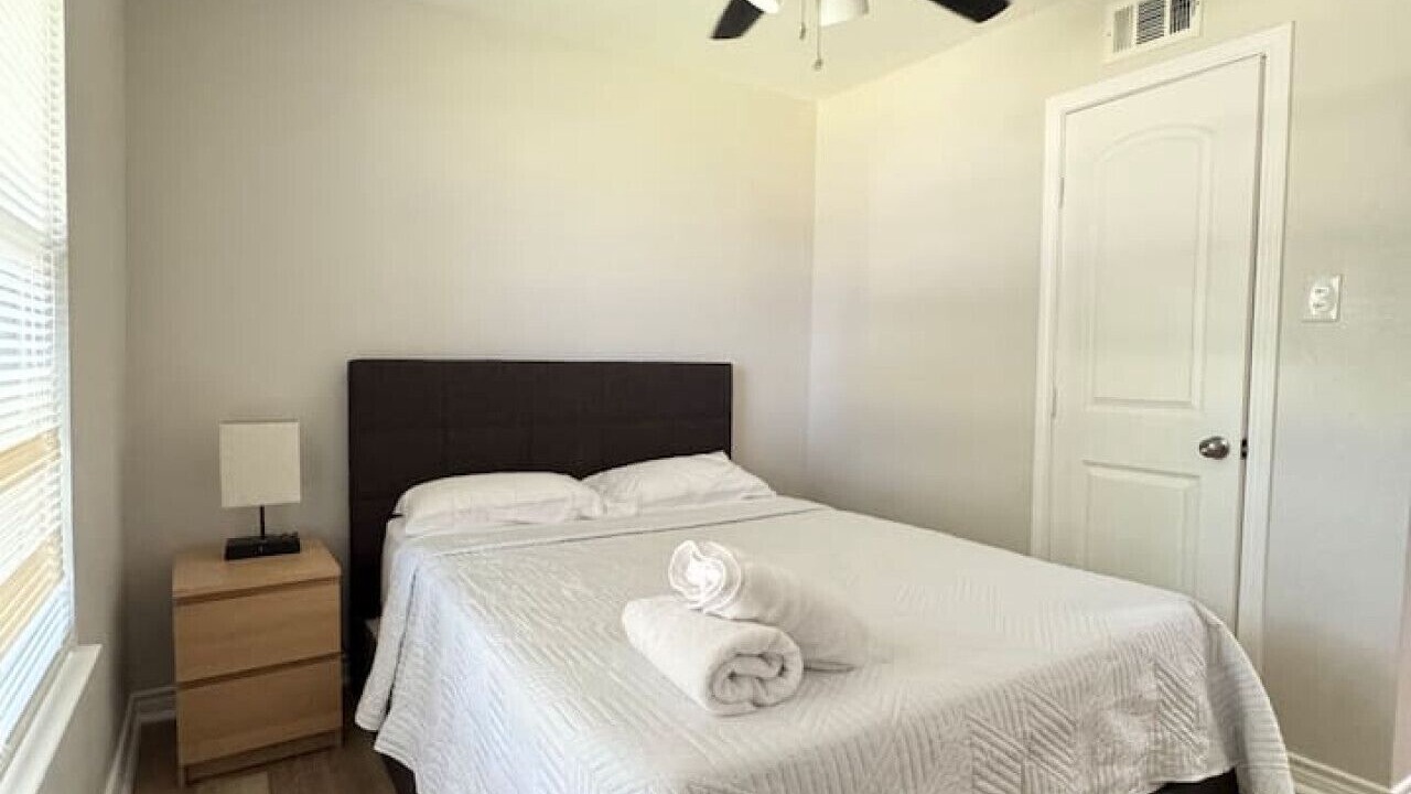 Photo of Bedroom in Farmers Branch