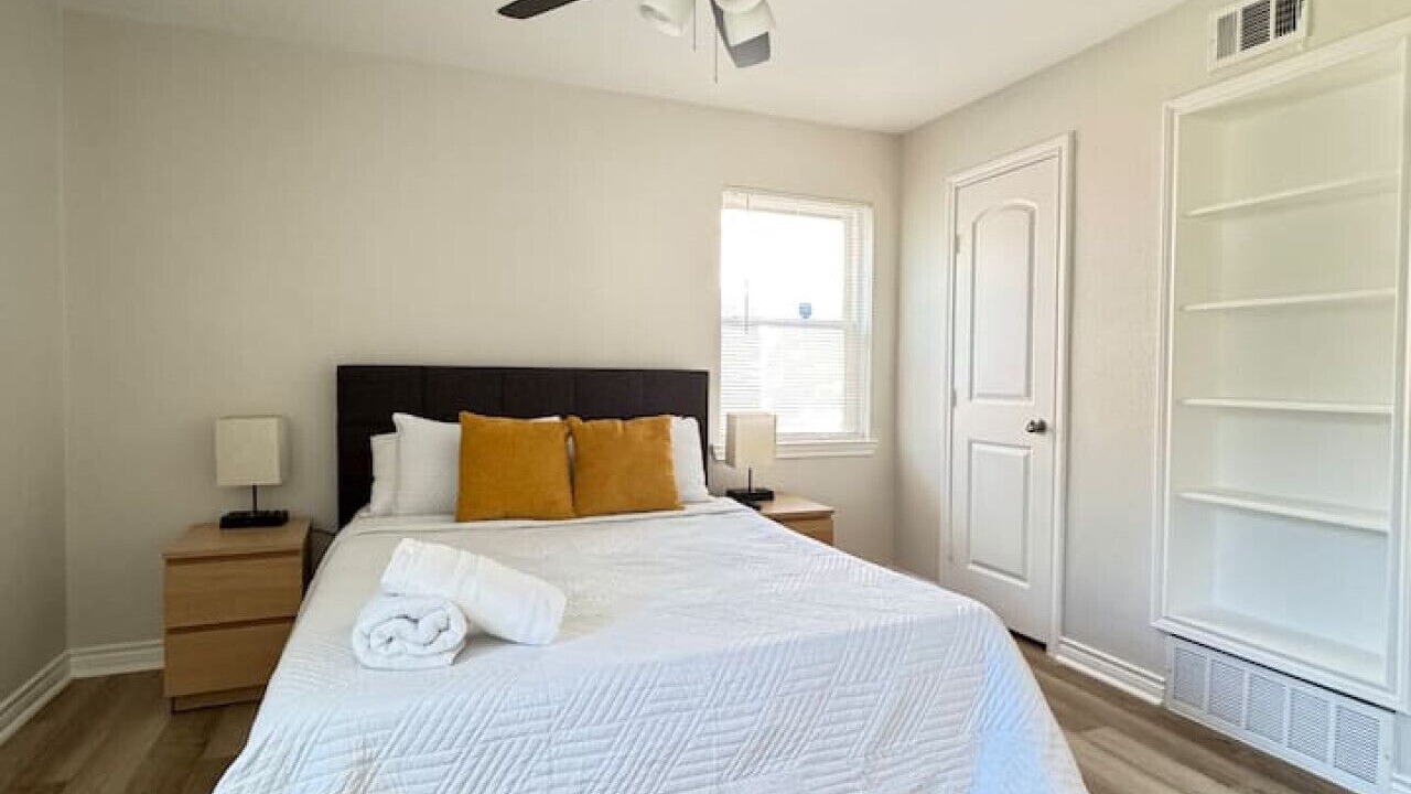 Photo of Bedroom in Farmers Branch