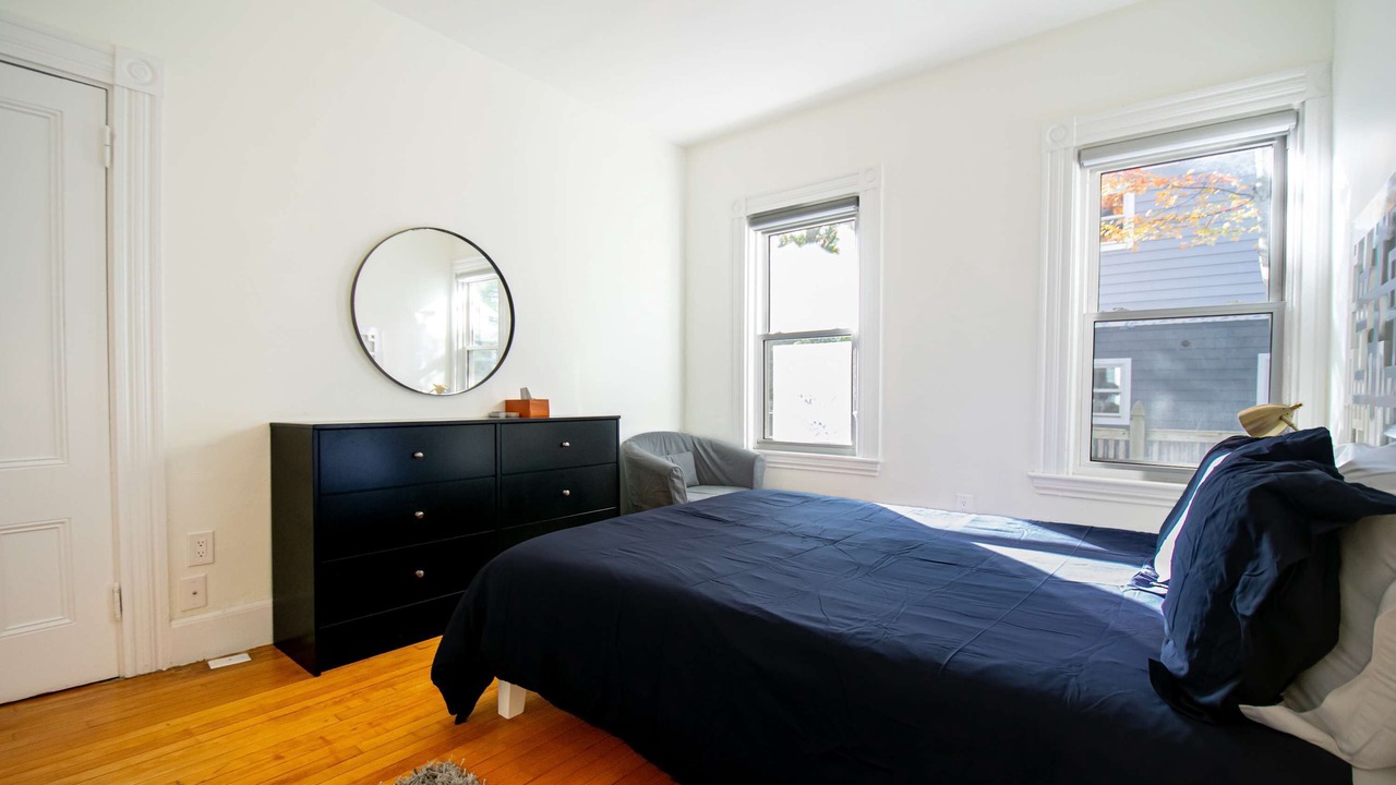 Photo of Bedroom in Neighborhood Nine