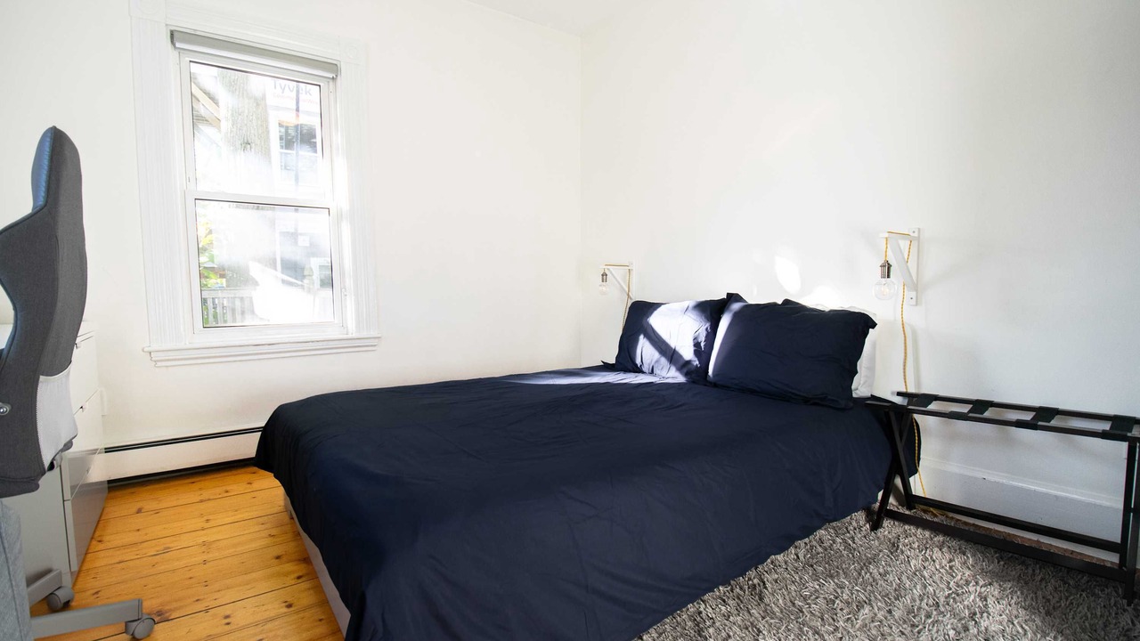 Photo of Bedroom in Neighborhood Nine