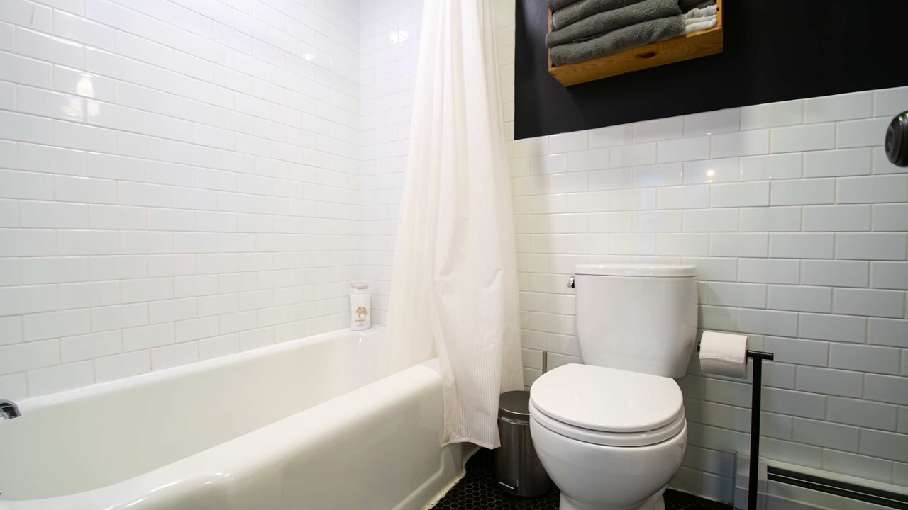 Photo of Bathroom in Neighborhood Nine
