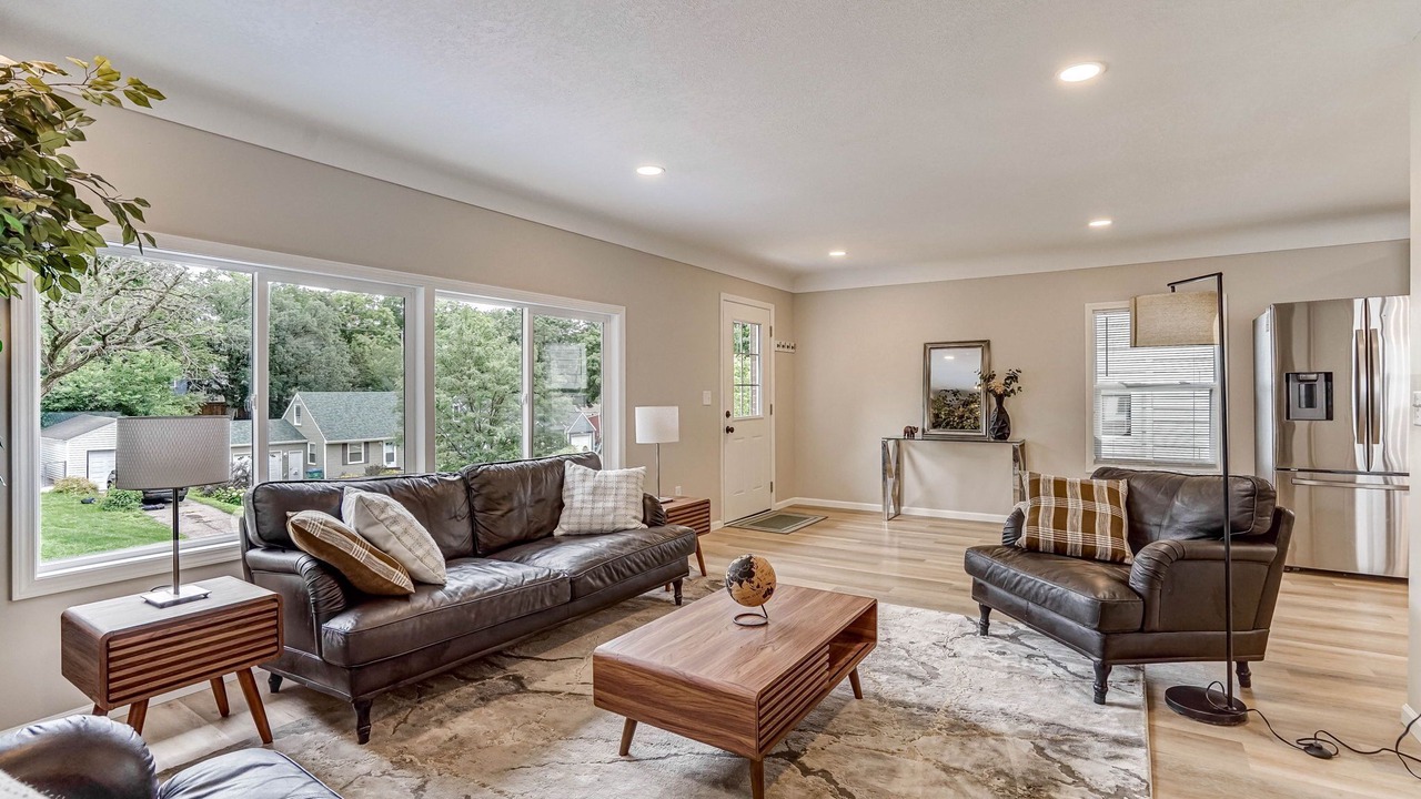 Photo of Livingroom in St. Louis Park