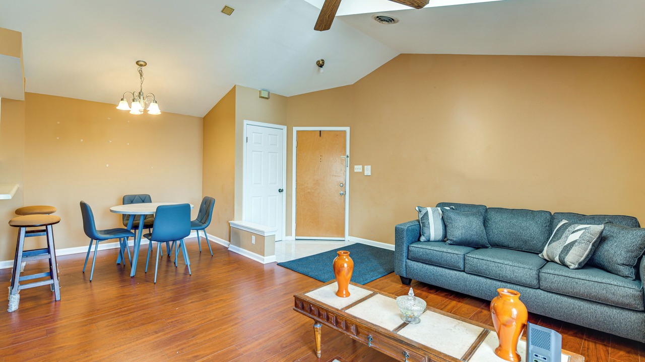 Photo of Livingroom in Tuckahoe