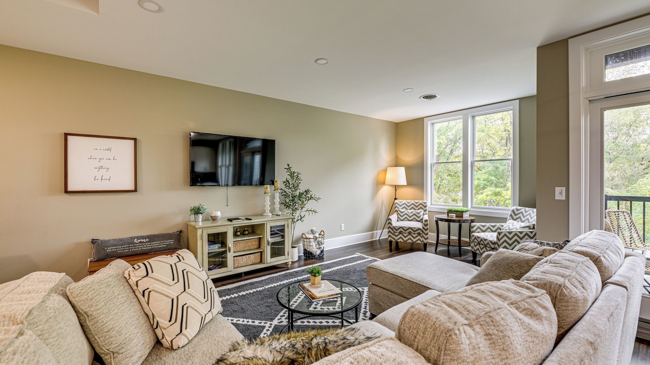 Photo of Bedroom in Akron