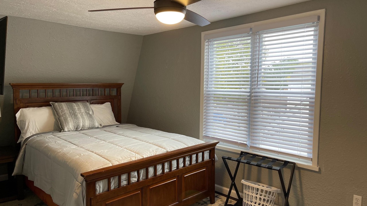 Photo of Bedroom in Lansing