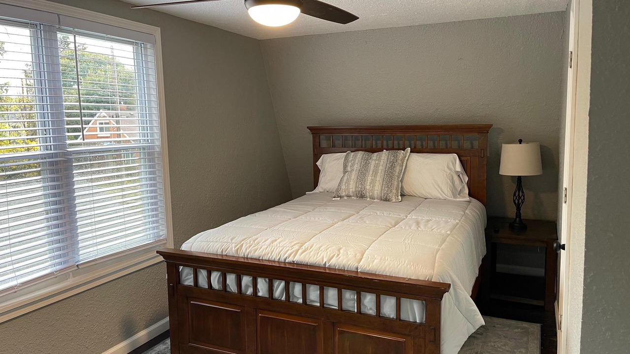 Photo of Bedroom in Lansing