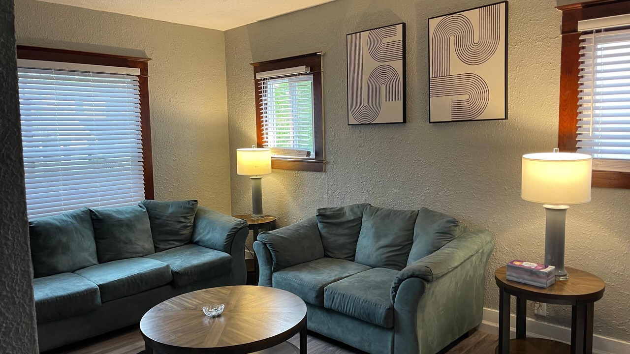 Photo of Livingroom in Lansing