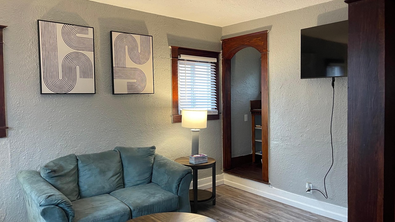 Photo of Livingroom in Lansing