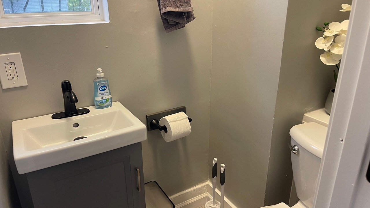 Photo of Bathroom in Lansing