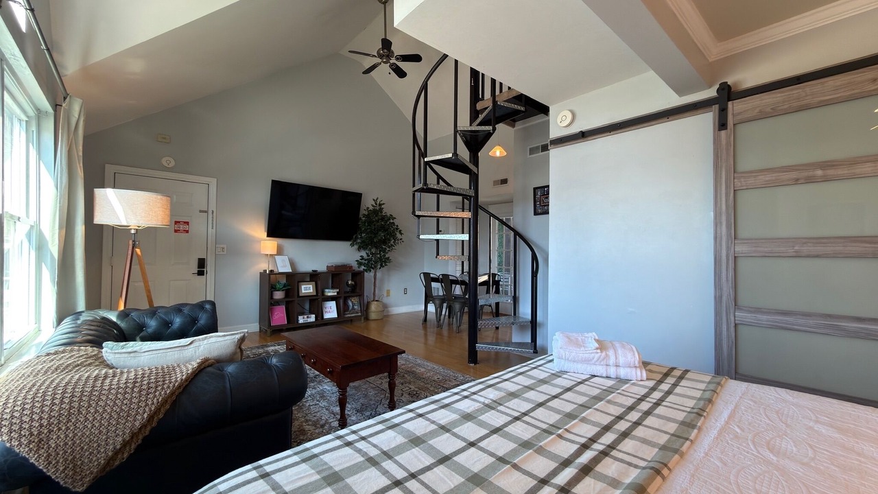 Photo of Bedroom in Rutledge Hill