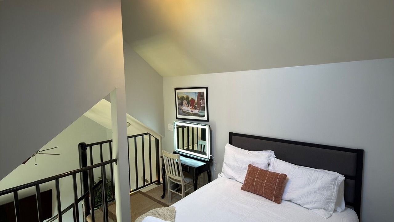 Photo of Bedroom in Rutledge Hill