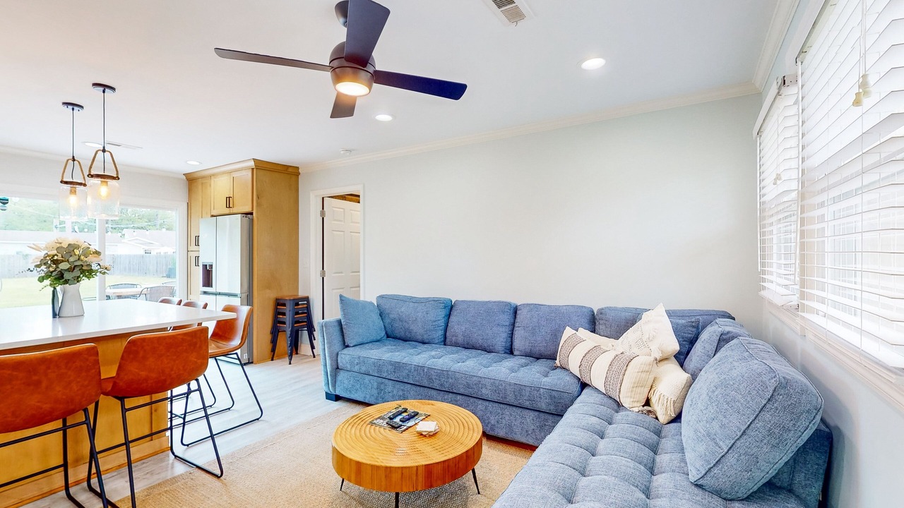 Photo of Livingroom in Ogden